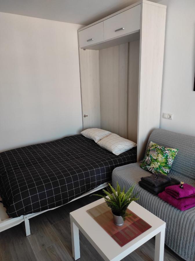 Estudio Recien Reformado En Primera Linea De Playa Apartment เบนัลมาเดนา ภายนอก รูปภาพ