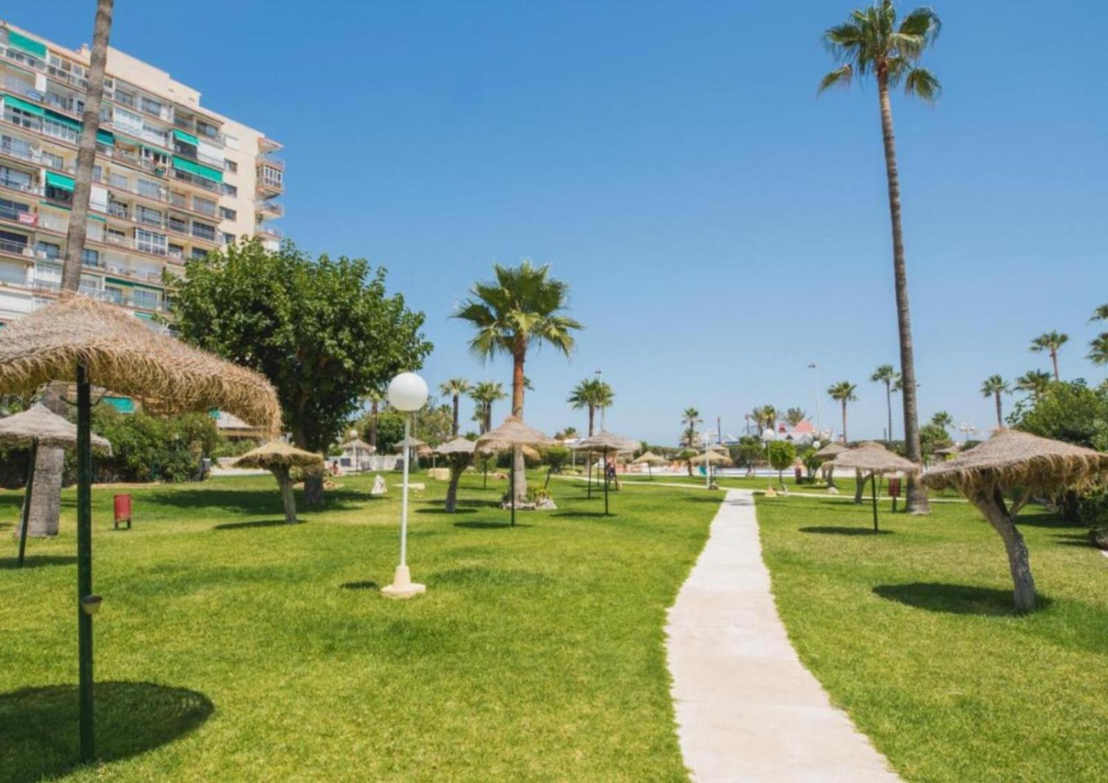 Estudio Recien Reformado En Primera Linea De Playa Apartment เบนัลมาเดนา ภายนอก รูปภาพ
